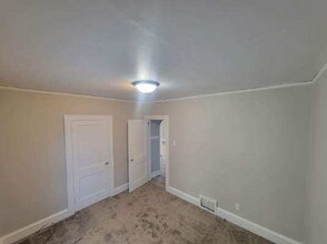 1002 Bell Ave in Sheboygan, WI - Foto de edificio - Building Photo