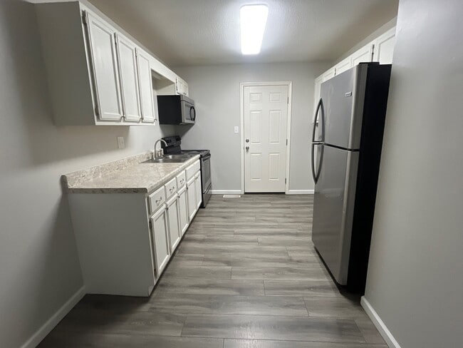 18 Foxboro Cv, Unit R in Jackson, TN - Building Photo - Building Photo