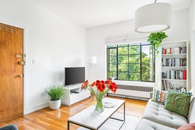 15 Ellery St in Cambridge, MA - Building Photo - Building Photo