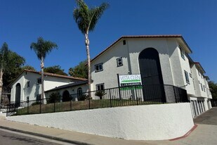 Vista Glen Apartments in Vista, CA - Building Photo