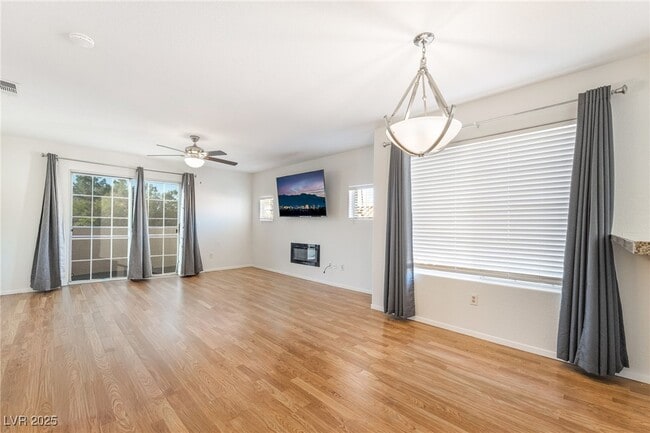 1851 Hillpointe Rd in Henderson, NV - Building Photo - Building Photo