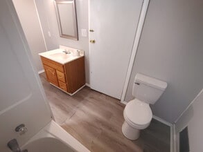 417 S 12th St, Unit A in New Castle, IN - Building Photo - Building Photo