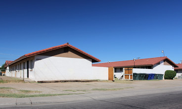 Alto Street Apartments in El Mirage, AZ - Foto de edificio - Building Photo