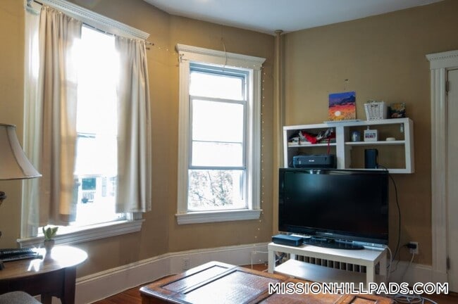 property at 142 Calumet St