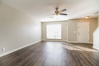 1230 Shannon Ln in La Vergne, TN - Building Photo - Building Photo