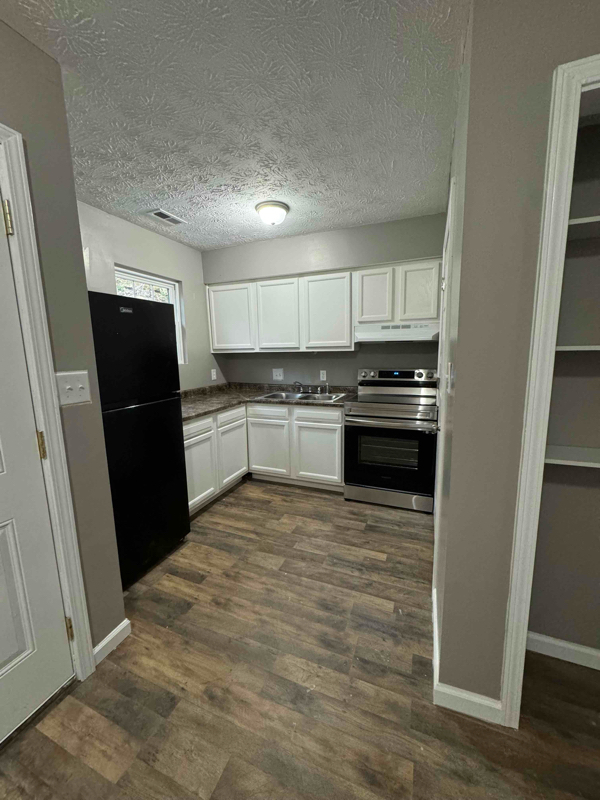 20 Knob Hl Rd-Unit -6 in Chapmanville, WV - Building Photo - Building Photo