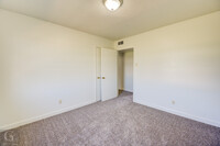 BOSSIER EAST APARTMENTS photo'