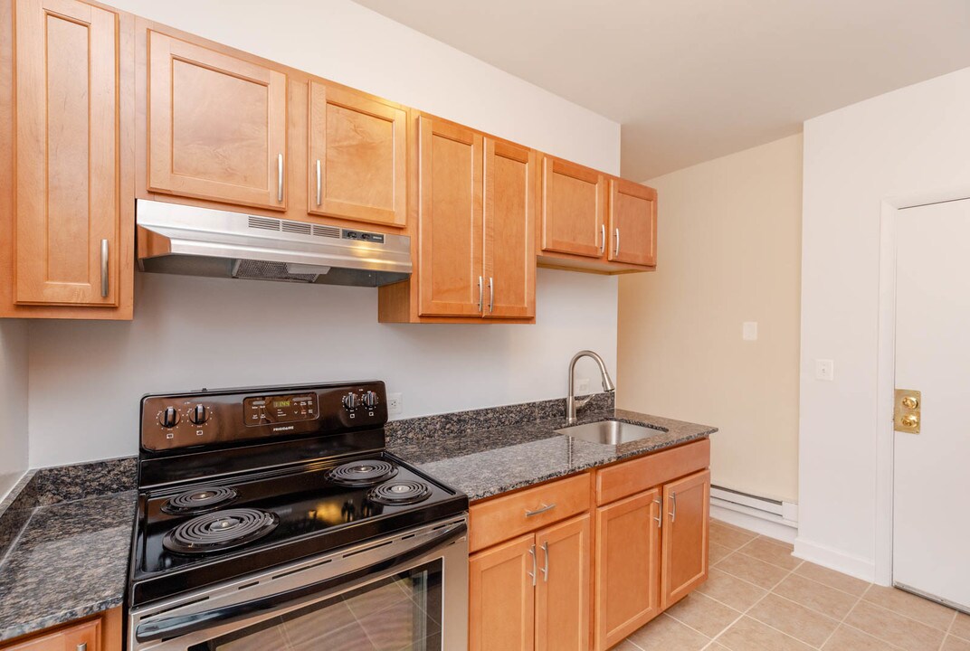 1714 W Jonquil Terrace-Unit -1714-3D in Chicago, IL - Building Photo