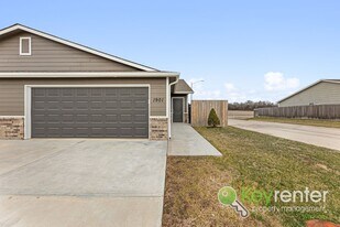 1903-1903 E 69th Ct N in Park City, KS - Building Photo