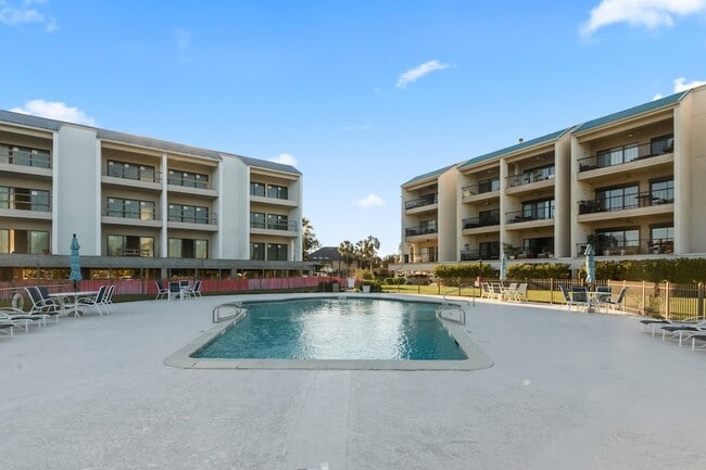 351 Lakeside Ln, Unit 305 in Houston, TX - Foto de edificio - Building Photo