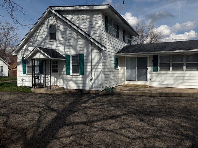 26 Walnut Ct in Battle Creek, MI - Foto de edificio - Building Photo