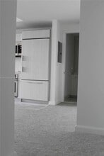 45 SW 9th St in Miami, FL - Building Photo - Building Photo