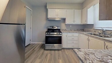 105 Racill Ct in East Peoria, IL - Foto de edificio - Building Photo