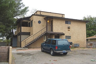 3708 Scuba Cor in Las Vegas, NV - Building Photo - Building Photo