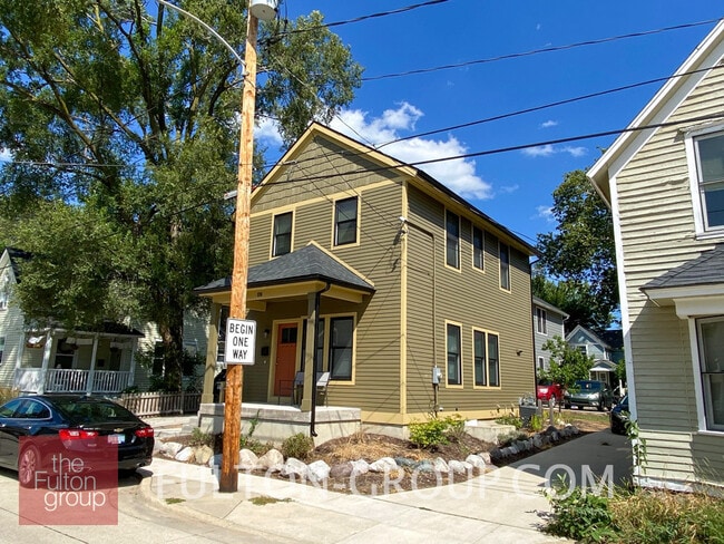 336 Donald Plz SE in Grand Rapids, MI - Foto de edificio - Building Photo