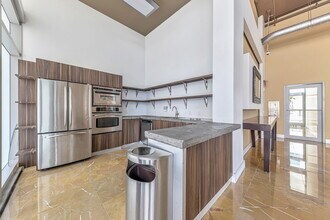 690 SW 1st Ct, Unit 1834 in Miami, FL - Building Photo - Building Photo