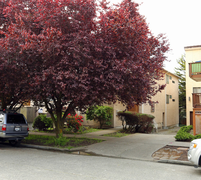 The Beverly Coral II in Seattle, WA - Building Photo - Building Photo