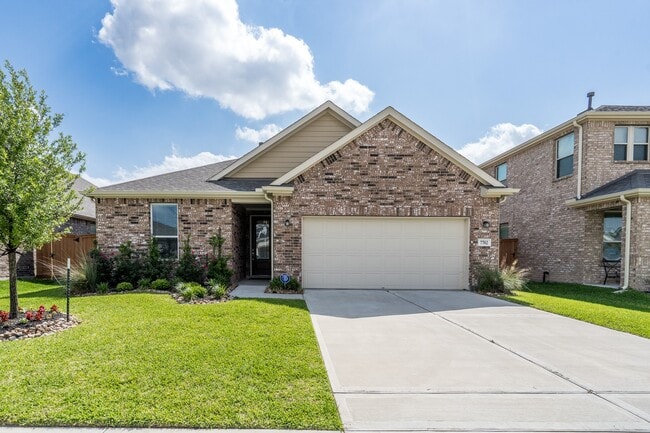property at 7702 Royal Oasis Ln