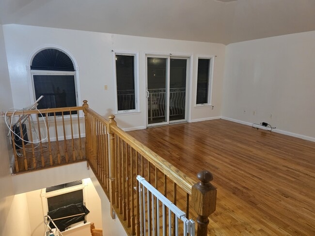 45 Terhune Ave, Unit 2 in Jersey City, NJ - Foto de edificio - Building Photo