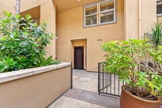 301 W G St in San Diego, CA - Building Photo - Building Photo