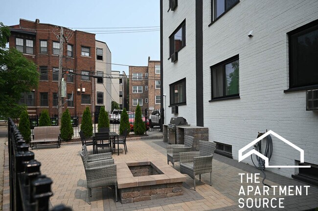 7620 N Sheridan Rd, Unit 1F in Chicago, IL - Foto de edificio - Building Photo