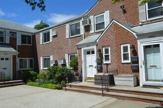 74-47-74260 260th St in Queens, NY - Building Photo - Building Photo