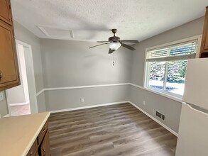 718 Harness Crescent in Lithonia, GA - Foto de edificio - Building Photo