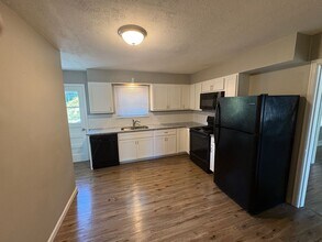 3217 Krem Ave in St. Ann, MO - Building Photo - Building Photo