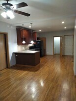 3737 S Parnell Ave, Unit 1F in Chicago, IL - Building Photo