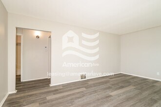 10909 Pear Tree Ln in St. Ann, MO - Building Photo - Building Photo