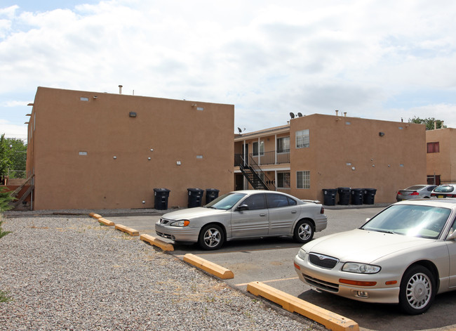 512-516 Tennessee St NE in Albuquerque, NM - Building Photo - Building Photo