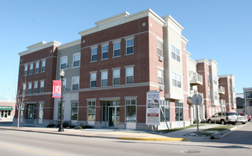 Deforest Town Square in Deforest, WI - Foto de edificio - Building Photo