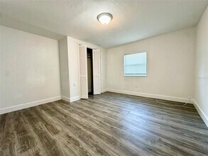 3905 54th Ave N in St. Petersburg, FL - Building Photo - Building Photo