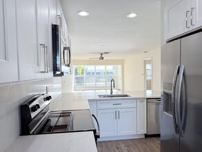 1340 NW 18th Ave in Delray Beach, FL - Building Photo - Building Photo