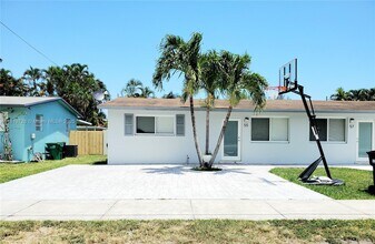 55 SW 77th Ave in Miami, FL - Building Photo - Building Photo