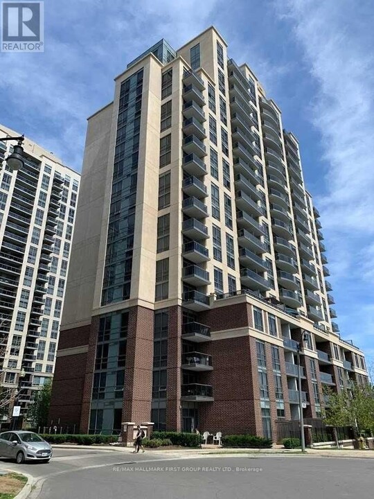 1-511 Michael Power Pl in Toronto, ON - Building Photo