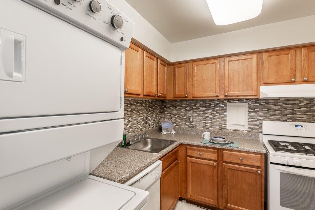 Arbors at Edenbridge Apartments and Townhomes in Parkville, MD - Building Photo