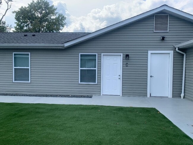 1 Holding Ln, Unit 1 Holding Ln in Crystal City, MO - Building Photo - Building Photo