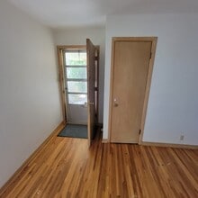 20 W 25th Ave in Hutchinson, KS - Building Photo - Building Photo