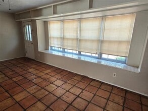 25 W Mountain Creek Dr in Grand Prairie, TX - Building Photo - Building Photo