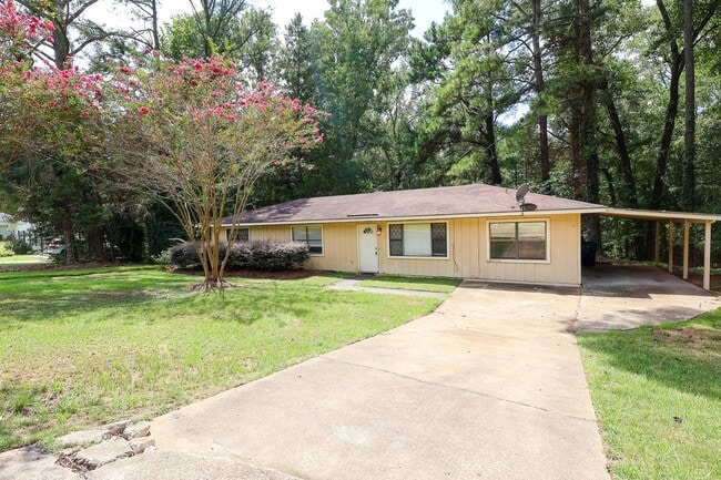 131 Green Dr in Troy, AL - Building Photo - Building Photo
