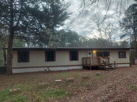 1428 Melody Dr in Waverly Hall, GA - Building Photo