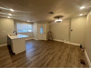 28 Otis St in Somerville, MA - Building Photo - Building Photo