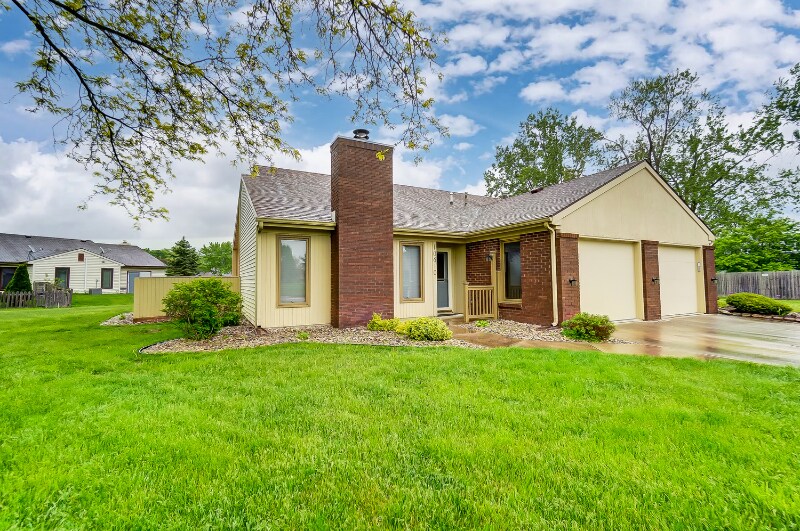 10610 Wood Flower Ct in Fort Wayne, IN - Building Photo