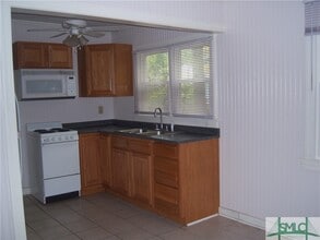 2008 New Mexico St in Savannah, GA - Building Photo - Building Photo