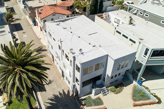 223 24th St in Hermosa Beach, CA - Building Photo - Building Photo