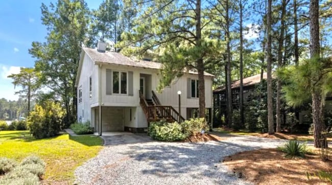 property at 5510 Gondolier Dr