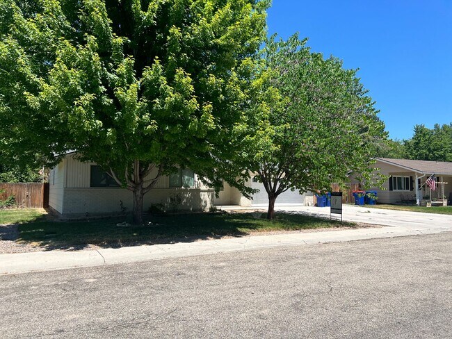 468 E Monarch St in Eagle, ID - Foto de edificio - Building Photo