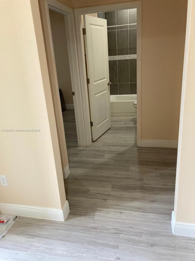 2013 Odessa Cir in La Belle, FL - Building Photo - Building Photo