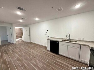 648 Monticello Ct in San Antonio, TX - Building Photo - Building Photo